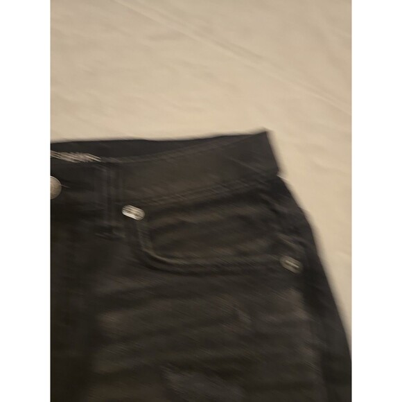 EUC EXPRESS JEANS Black denim shorts distressed Black Denim sz 6 Women’s - Picture 2 of 10